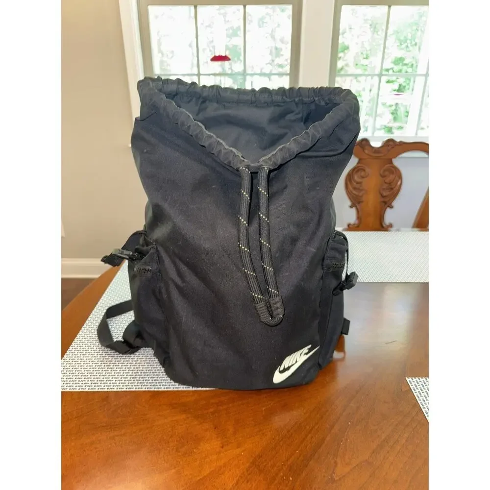 Nike Sportswear Heritage 72 Backpack Black DV3049-010 Unisex School Travel